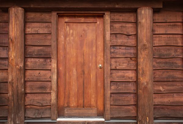 Log Cabin Siding Installation in Blue Springs