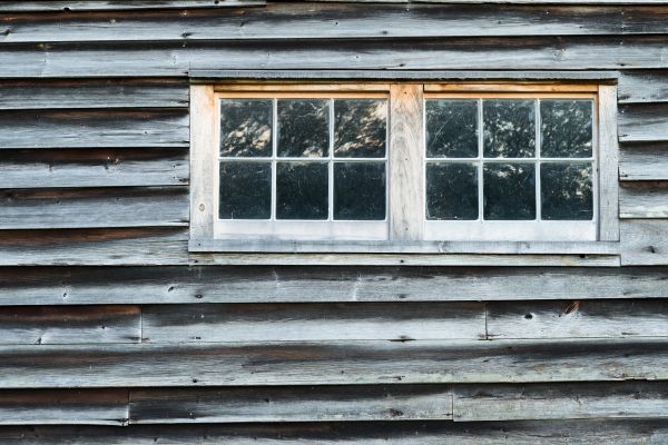 Barn Wood Siding Installation in Blue Springs