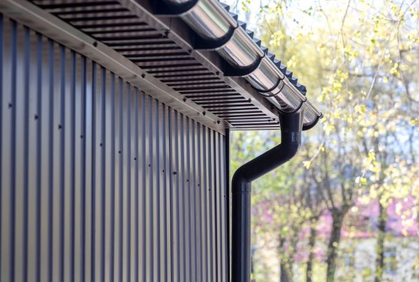 Sheet Metal Siding Repair in Blue Springs